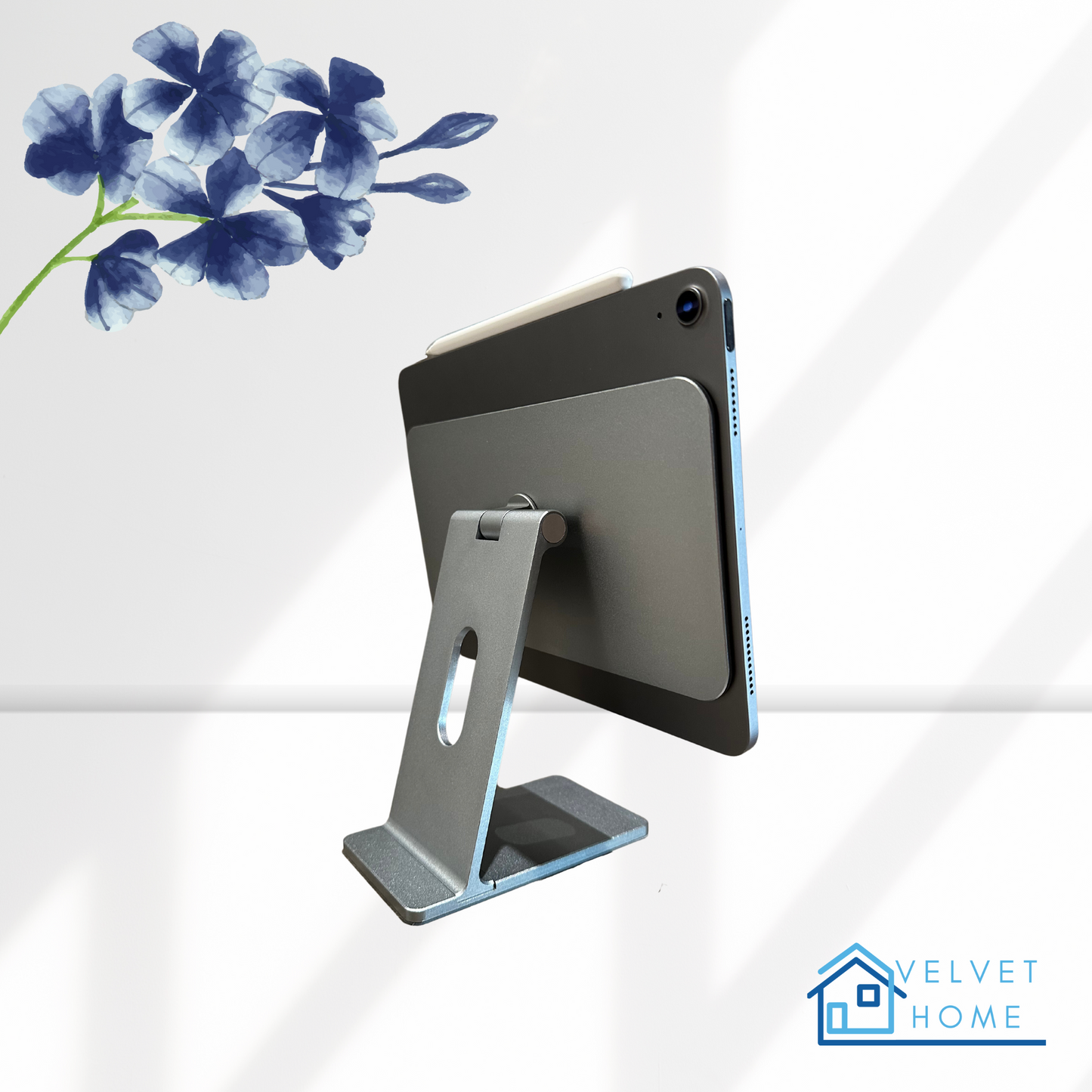 Smart magnetic Ipad stand